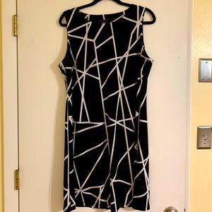 Tommy Hilfiger Dress Size 14 Black/White